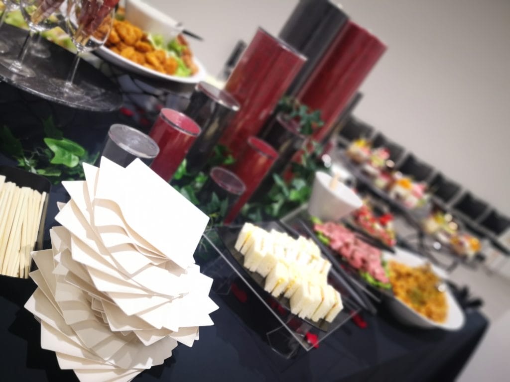 オフィスパーティー