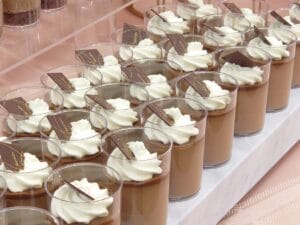 スイーツケータリングで提供されるチョコパフェ