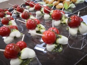 一口サイズのフィンガーフードの盛り付け例